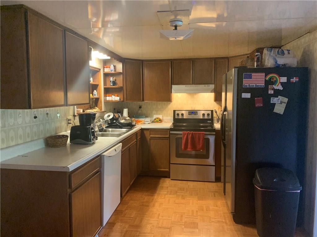 40 South Street, New Geneva, PA 15467 (Sold NYStateMLS Listing 10929264)