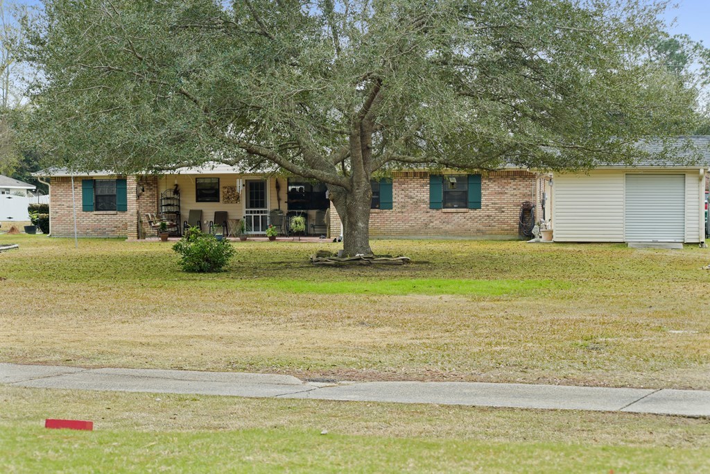 431 MILLBROOK PKWY, Picayune, MS 39466 (Sold NYStateMLS Listing 10735259)