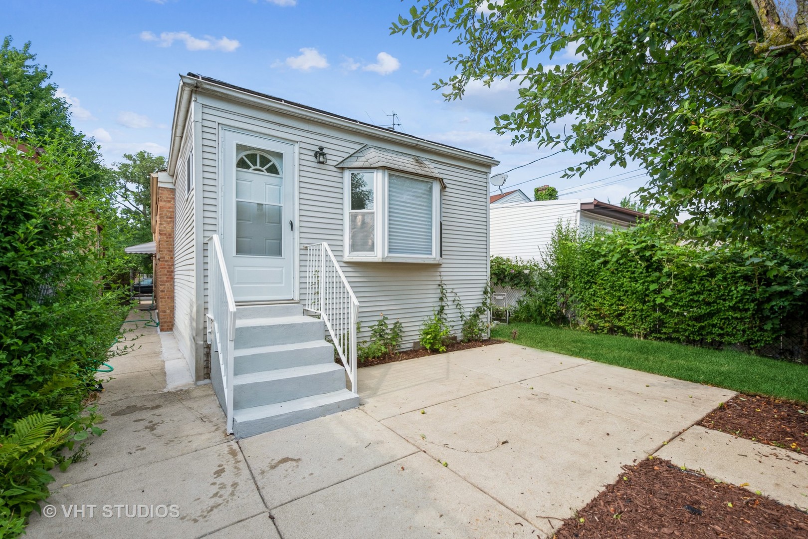 3115 W Birchwood Avenue, Chicago, IL 60645 (Off Market NYStateMLS