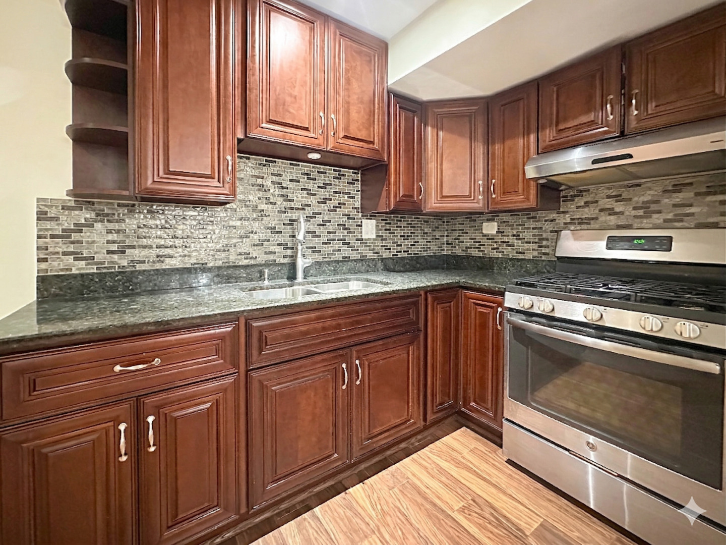 7611 N Sheridan Road, #GS, Chicago, IL 60626 (Off Market NYStateMLS ...