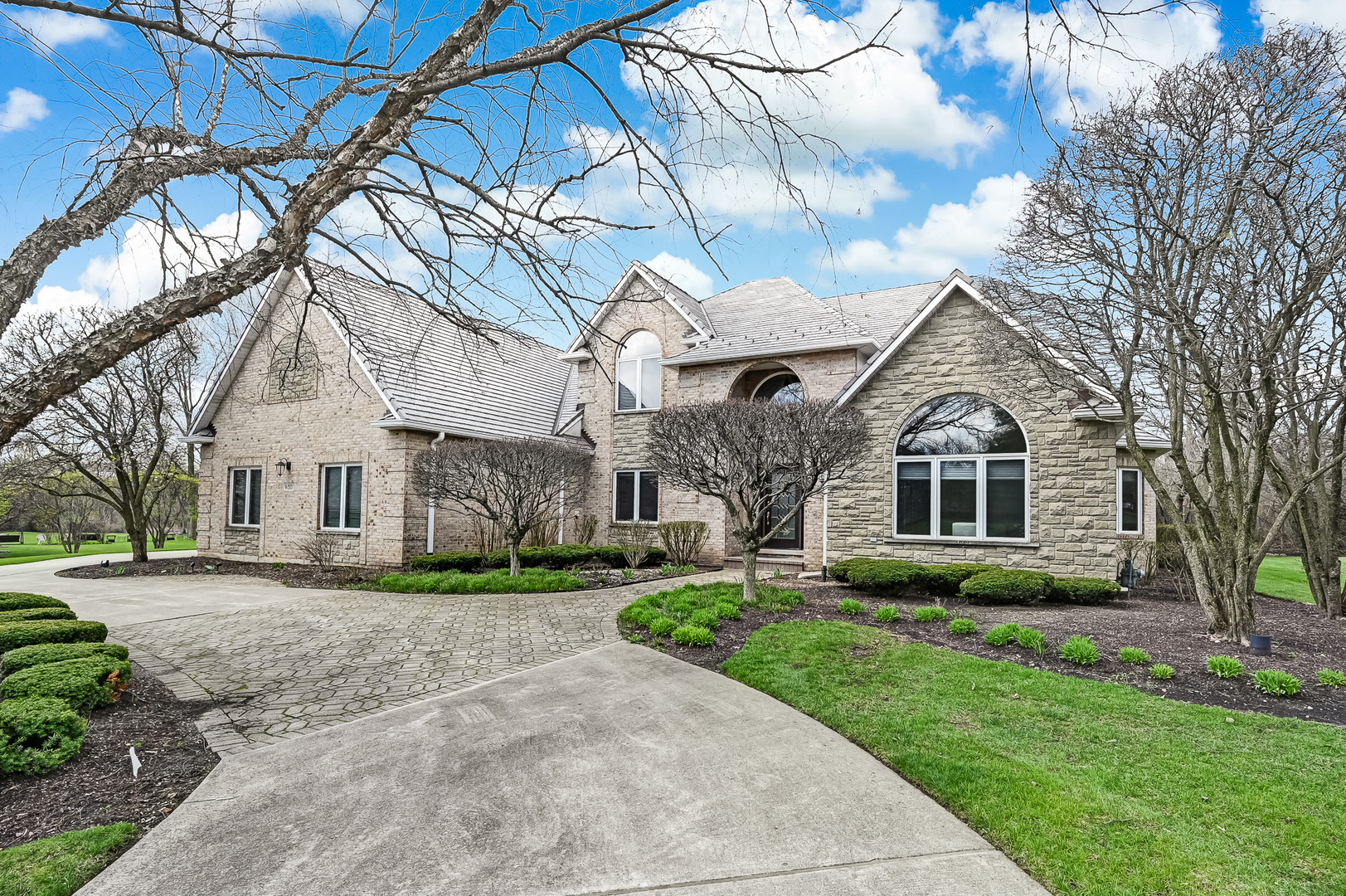 9150 Falling Waters Drive W, Burr Ridge, IL 60527 (In Contract ...