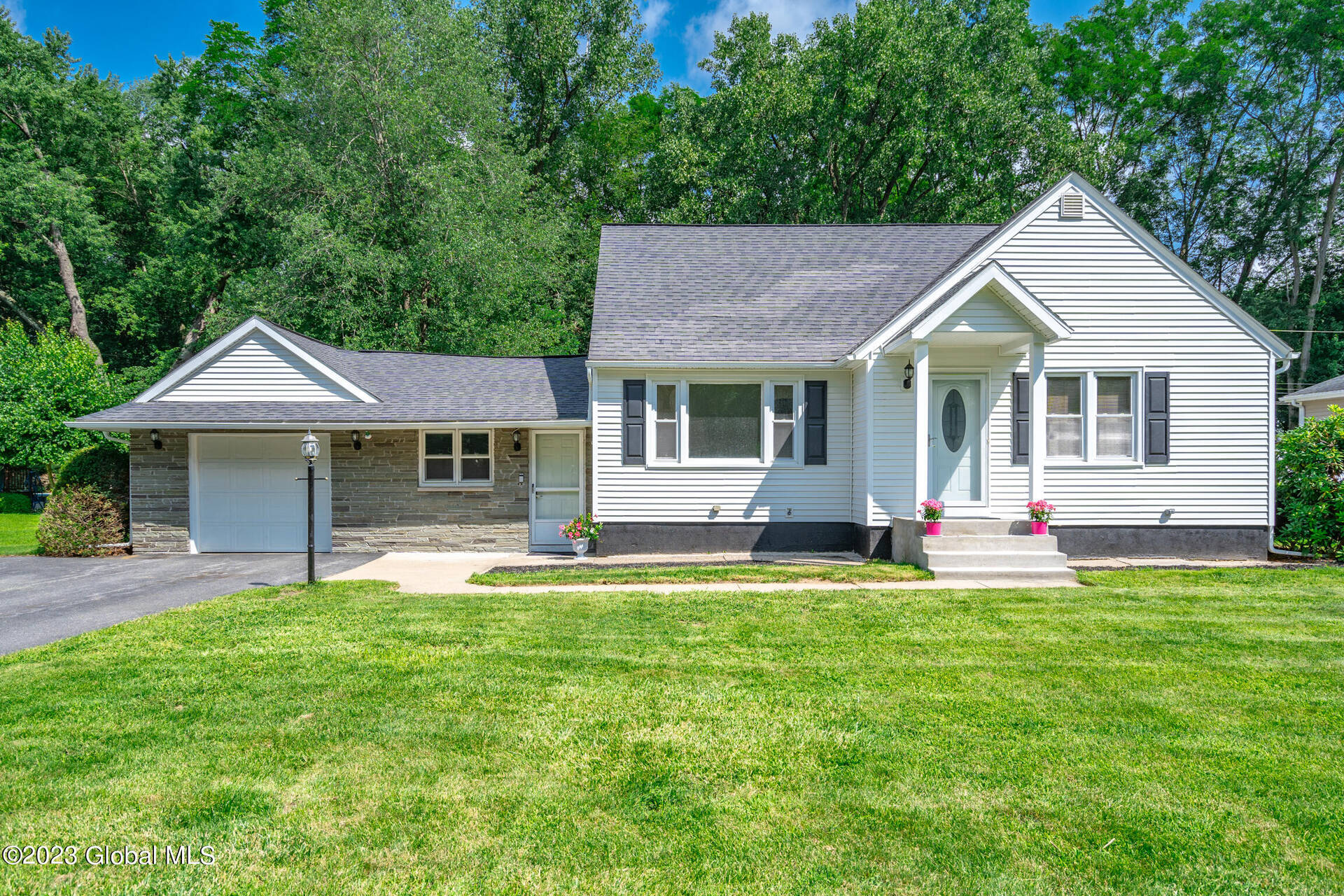 Schenectady County Rotterdam New York (NY) — Real Estate Listings By City