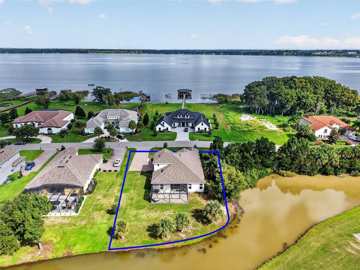 30308 Island Club Drive, Tavares, FL 32778