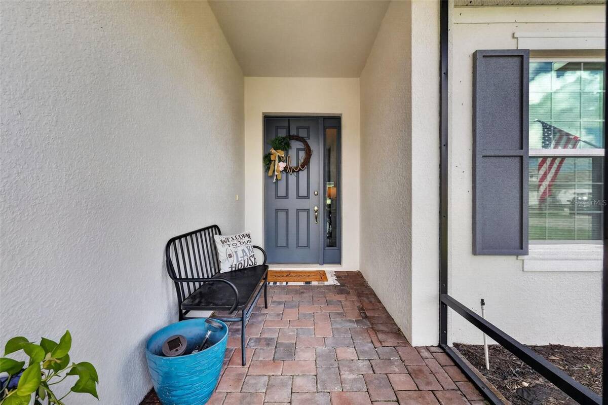 30308 Island Club Drive, Tavares, FL 32778