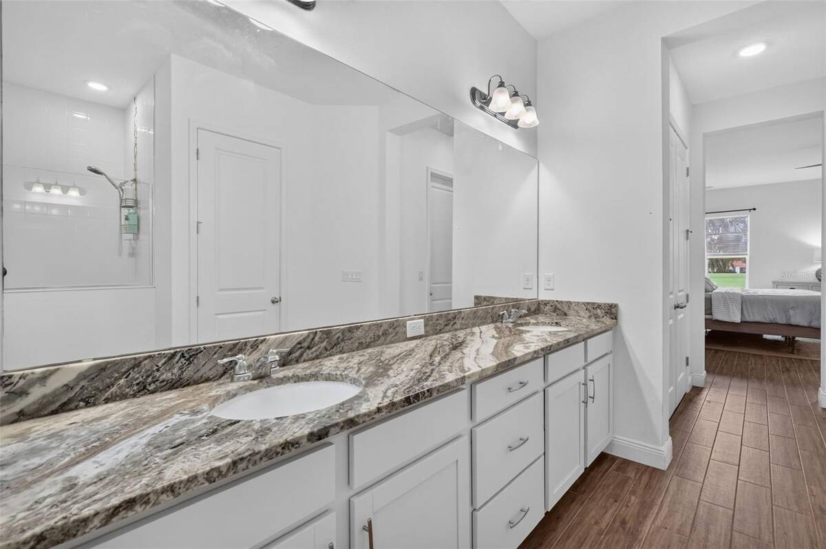 30308 Island Club Drive, Tavares, FL 32778