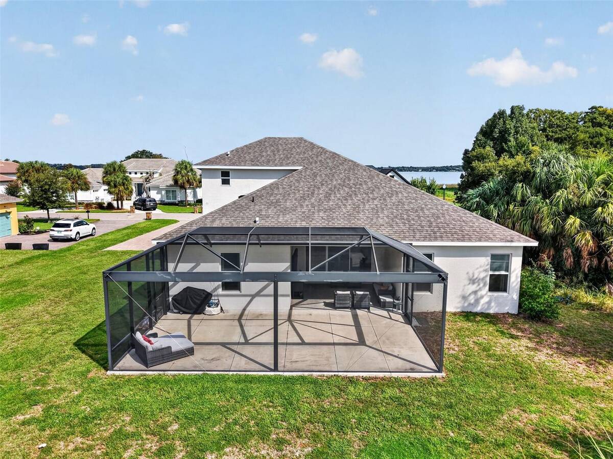 30308 Island Club Drive, Tavares, FL 32778