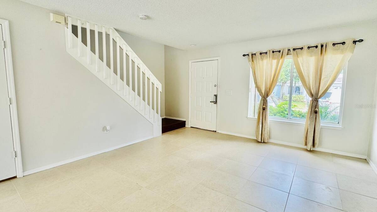 1203 Sandestin Way, Orlando, FL 32824