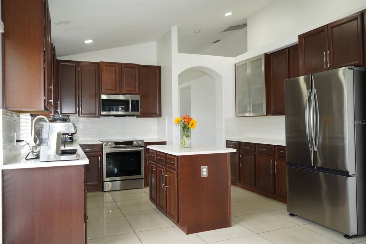 3244 Herons Point Circle, Kissimmee, FL 34741