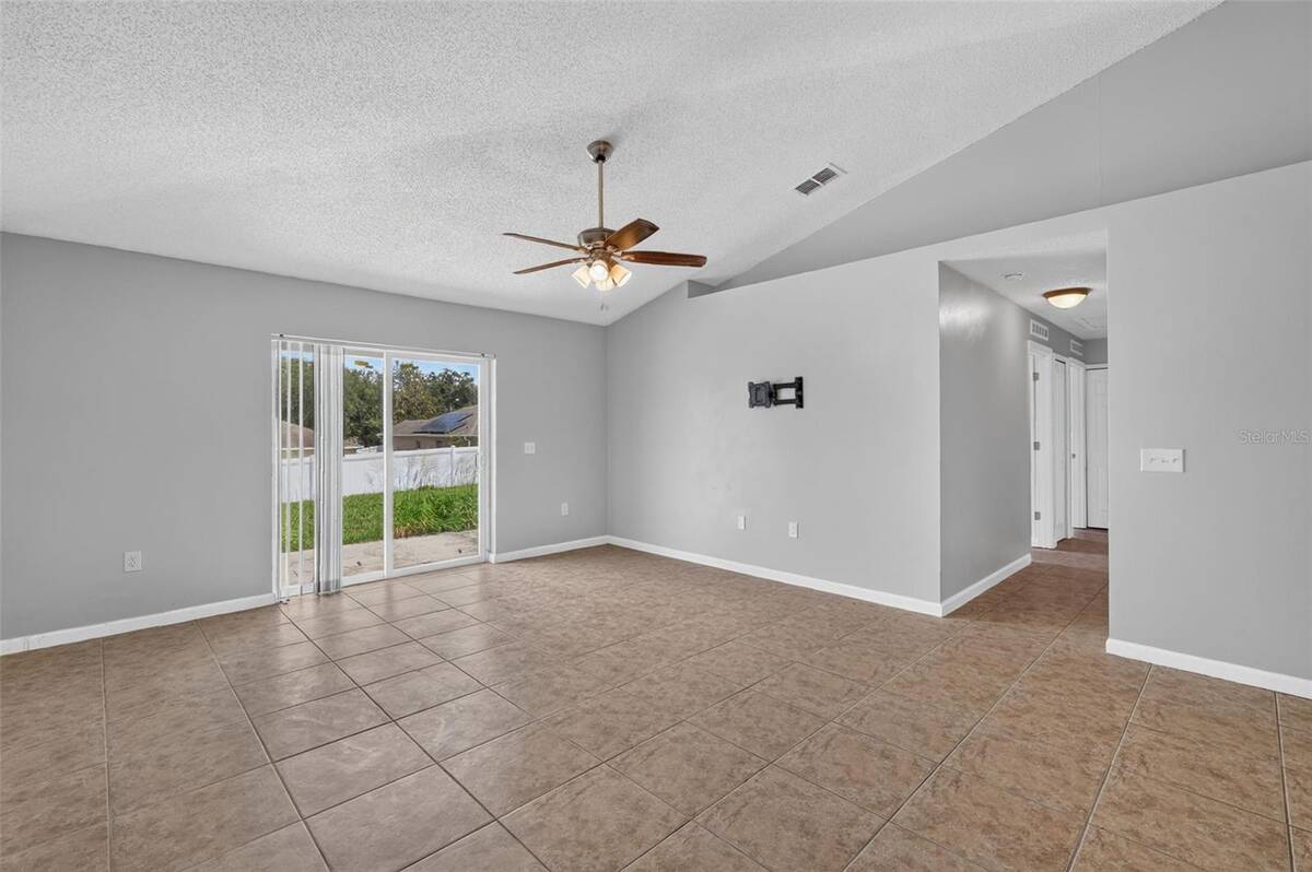 2225 Sandridge Circle, Eustis, FL 32726