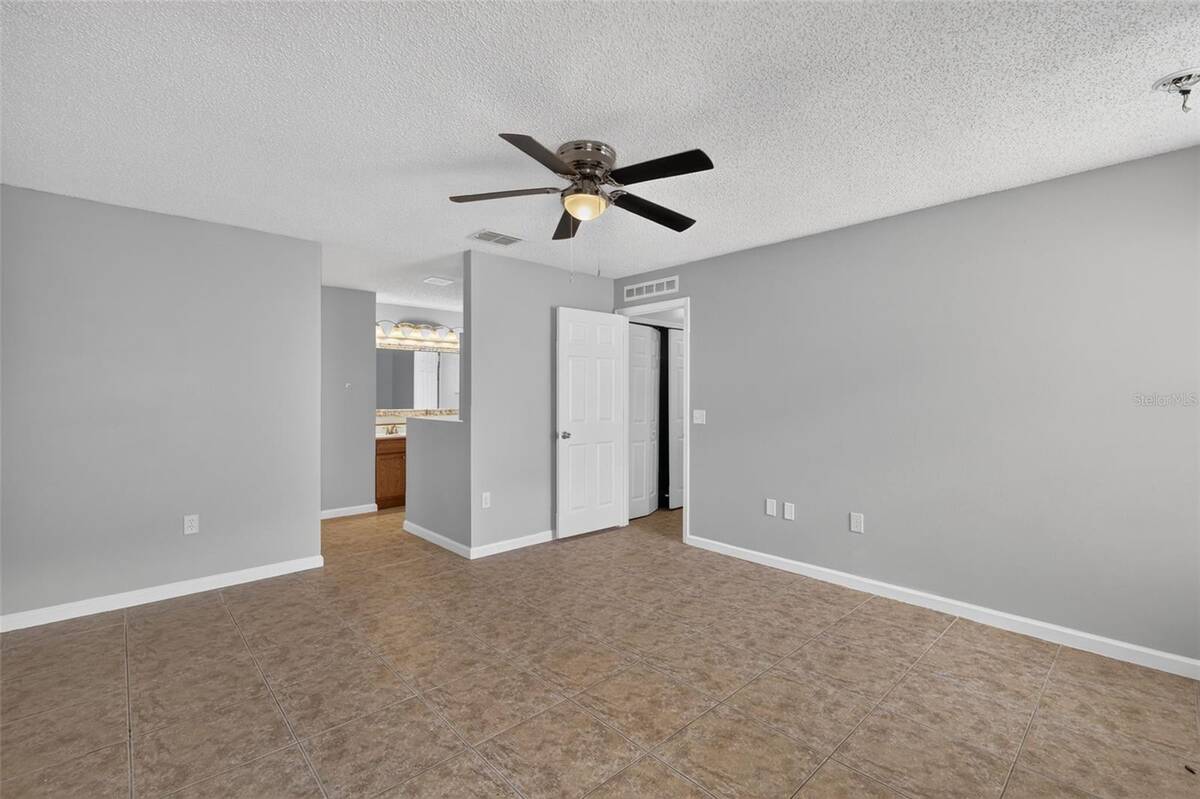 2225 Sandridge Circle, Eustis, FL 32726