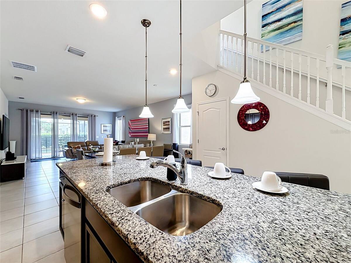 5485 Misty Oak Circle, Davenport, FL 33837