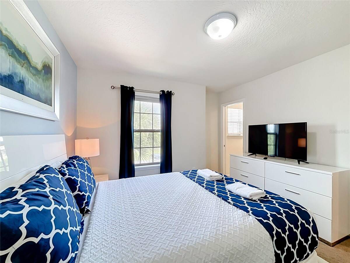 5485 Misty Oak Circle, Davenport, FL 33837