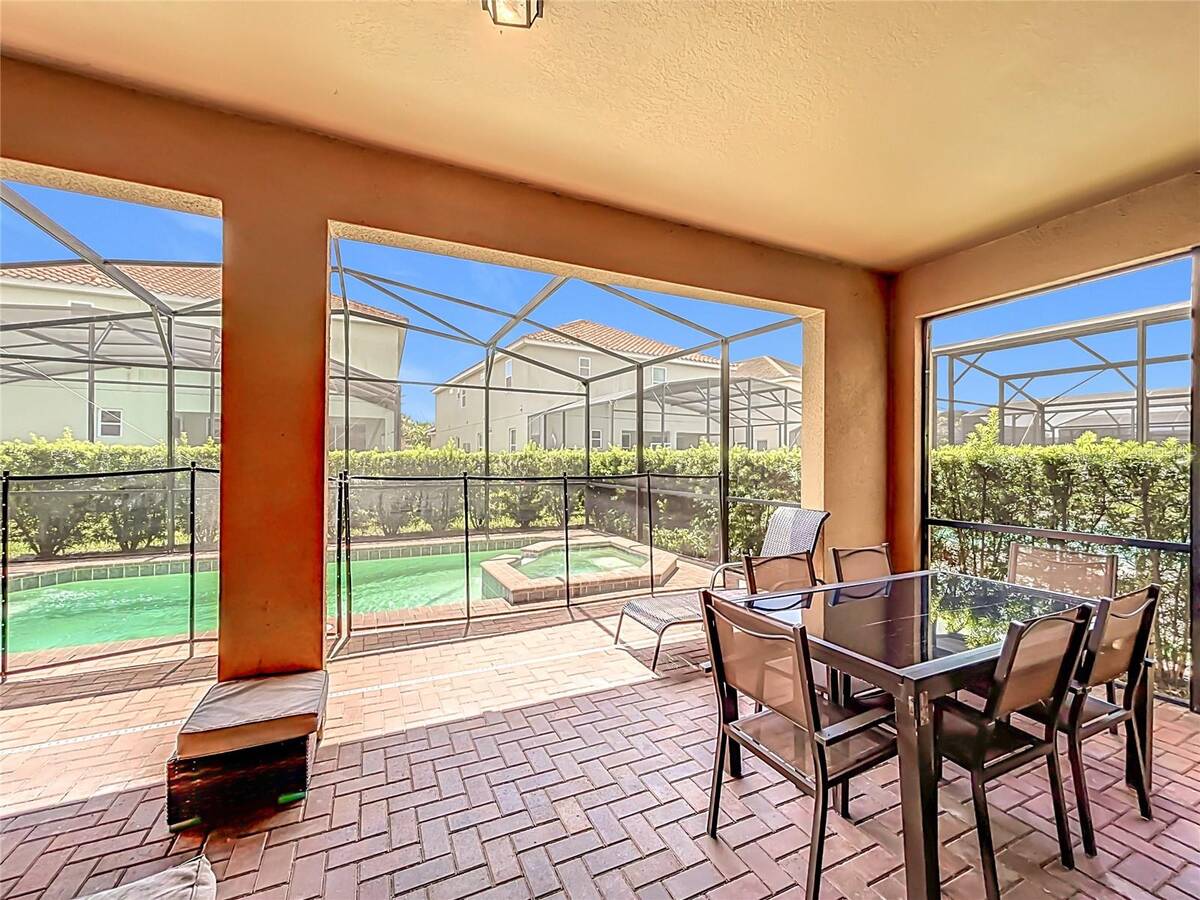 5485 Misty Oak Circle, Davenport, FL 33837