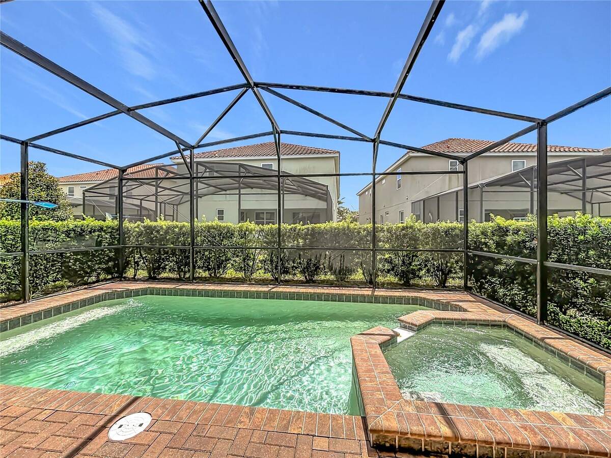 5485 Misty Oak Circle, Davenport, FL 33837