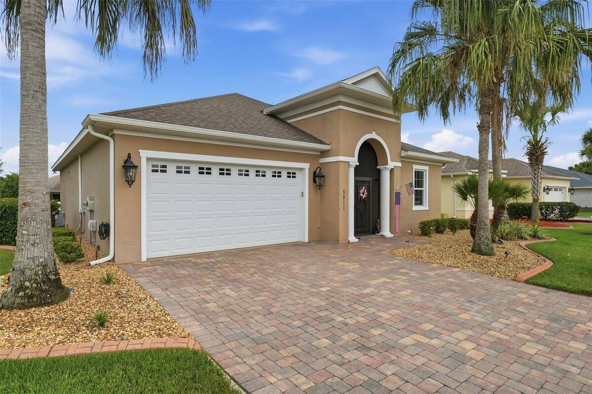 5011 Belted Kingfisher Drive, Oxford, FL 34484
