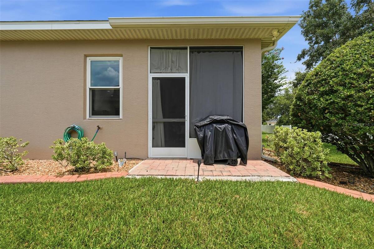 5011 Belted Kingfisher Drive, Oxford, FL 34484