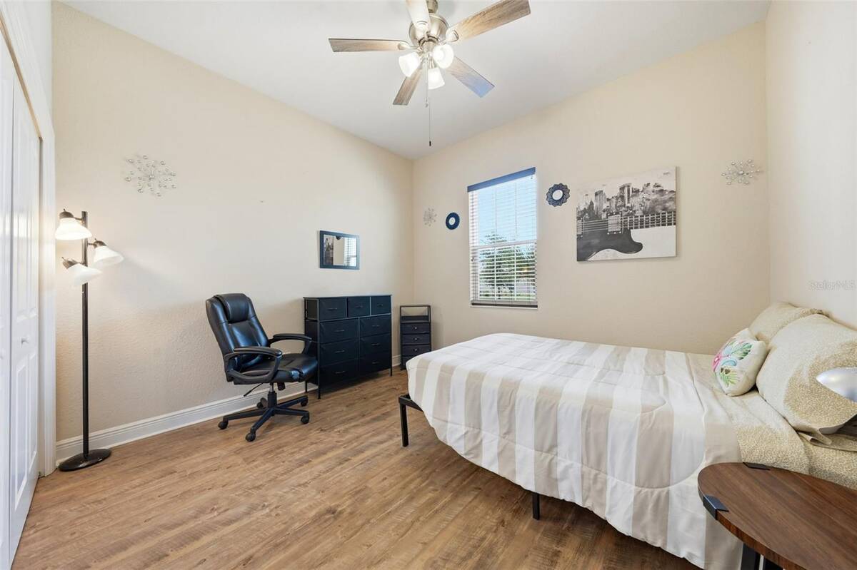 5011 Belted Kingfisher Drive, Oxford, FL 34484