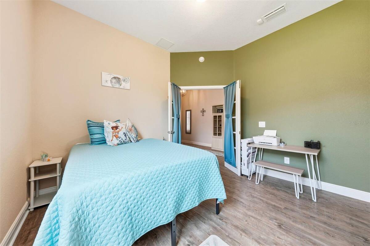 5011 Belted Kingfisher Drive, Oxford, FL 34484