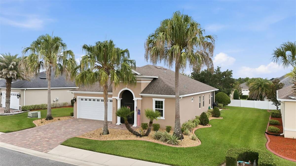5011 Belted Kingfisher Drive, Oxford, FL 34484