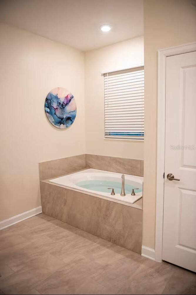 2860 Bookmark Drive, Kissimmee, FL 34746