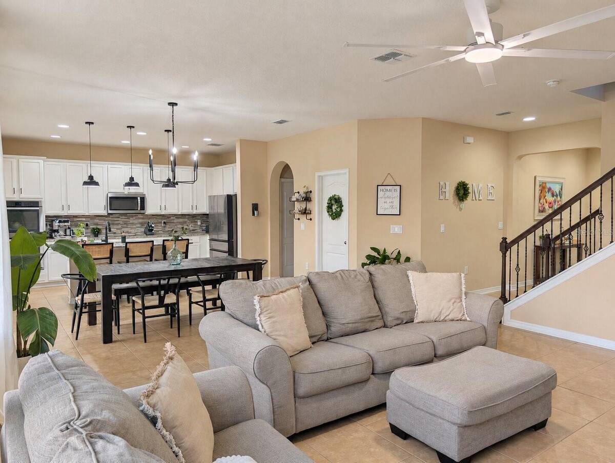 1119 Fountain Coin Loop, Orlando, FL 32828