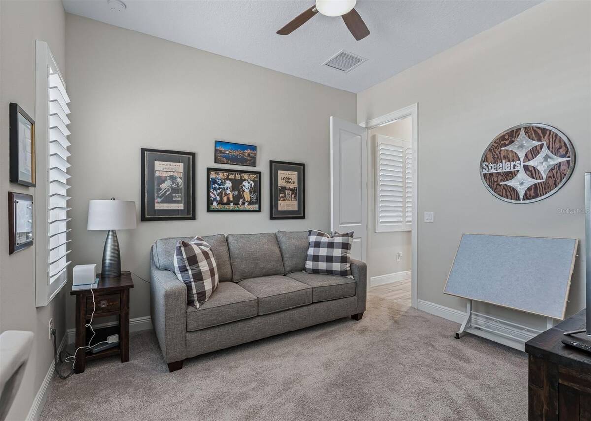 6043 Apex Way, Lady Lake, FL 32159