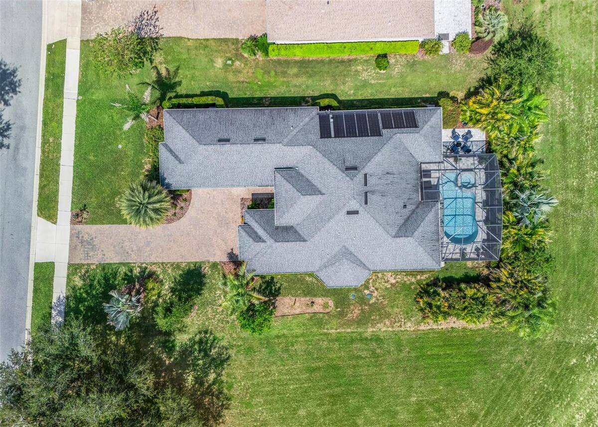 6043 Apex Way, Lady Lake, FL 32159