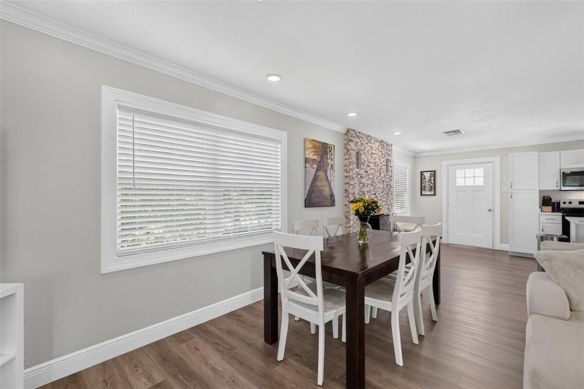 13462 Se 108th Court Road, Ocklawaha, FL 32179