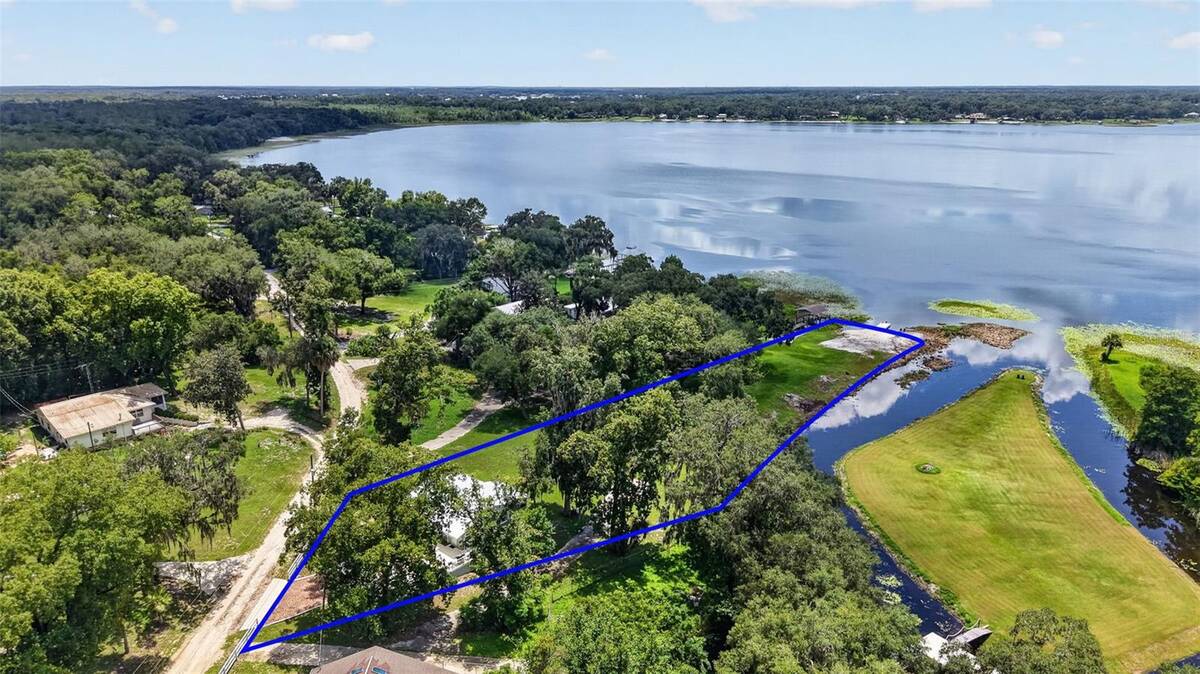13462 Se 108th Court Road, Ocklawaha, FL 32179