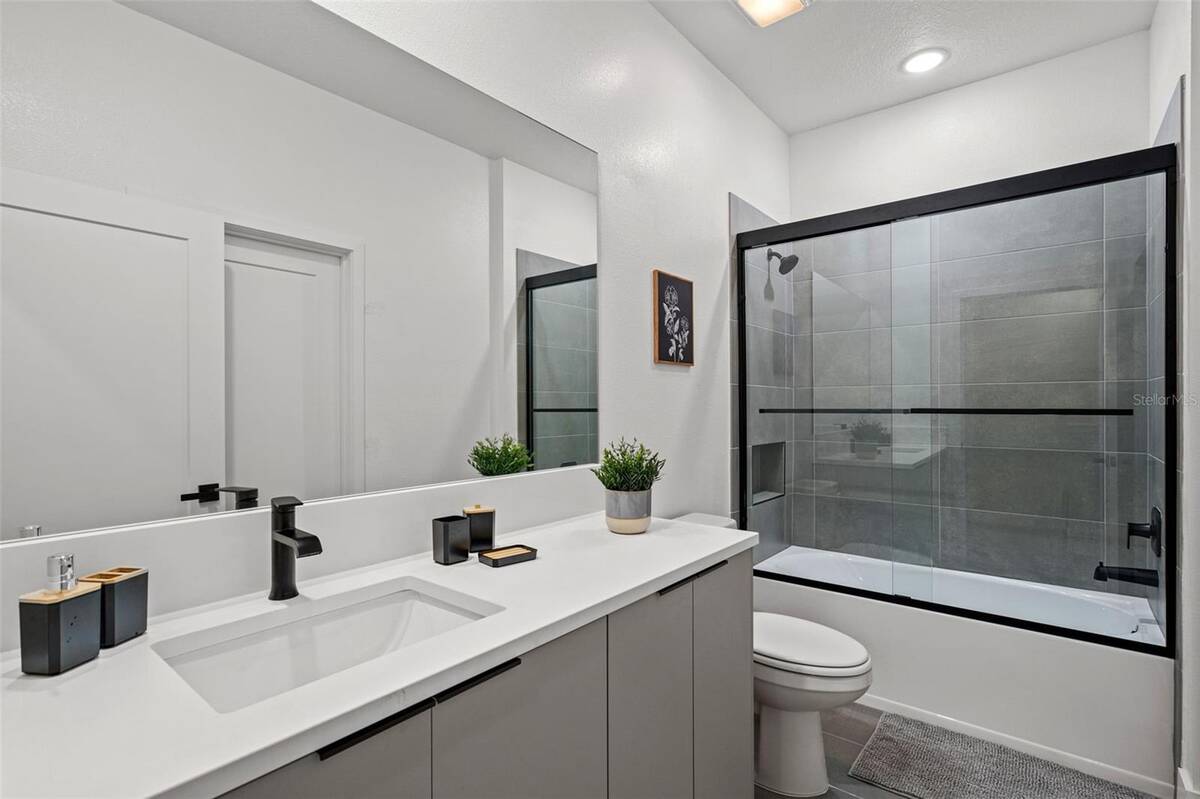 9084 Boracay Court, Kissimmee, FL 34747