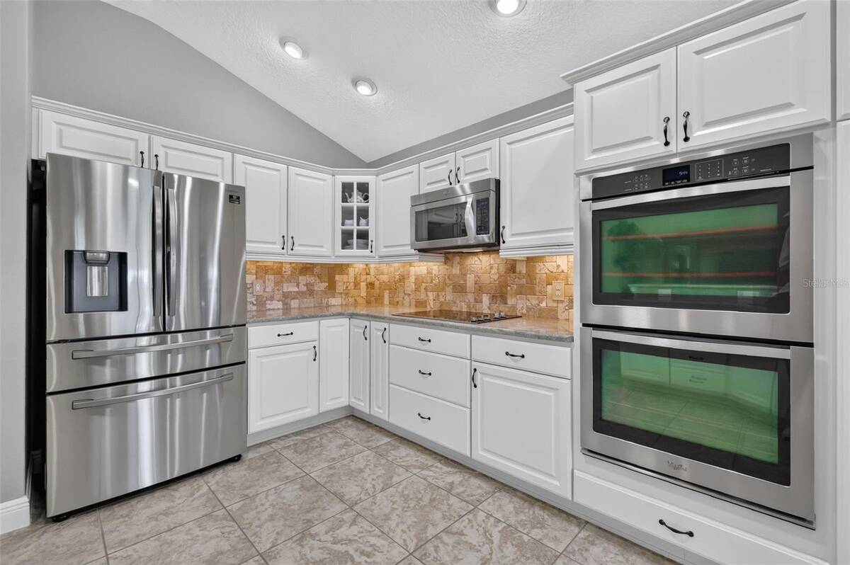 3323 Kelvington Road, The Villages, FL 32163