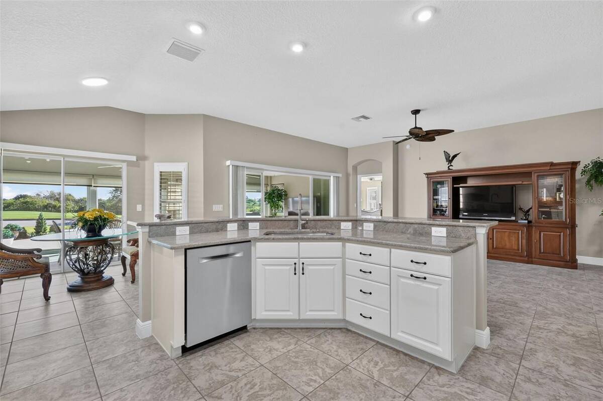3323 Kelvington Road, The Villages, FL 32163