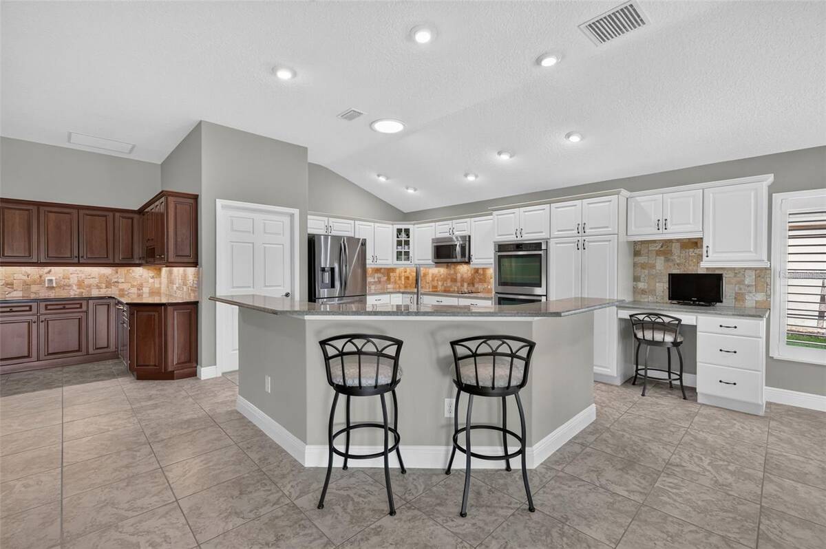 3323 Kelvington Road, The Villages, FL 32163