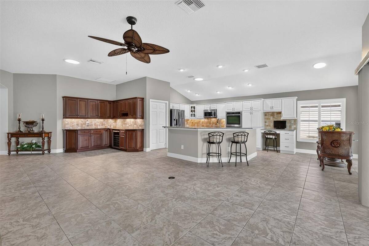 3323 Kelvington Road, The Villages, FL 32163