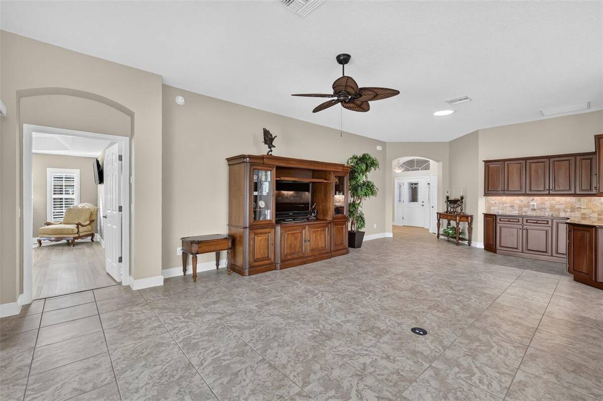 3323 Kelvington Road, The Villages, FL 32163