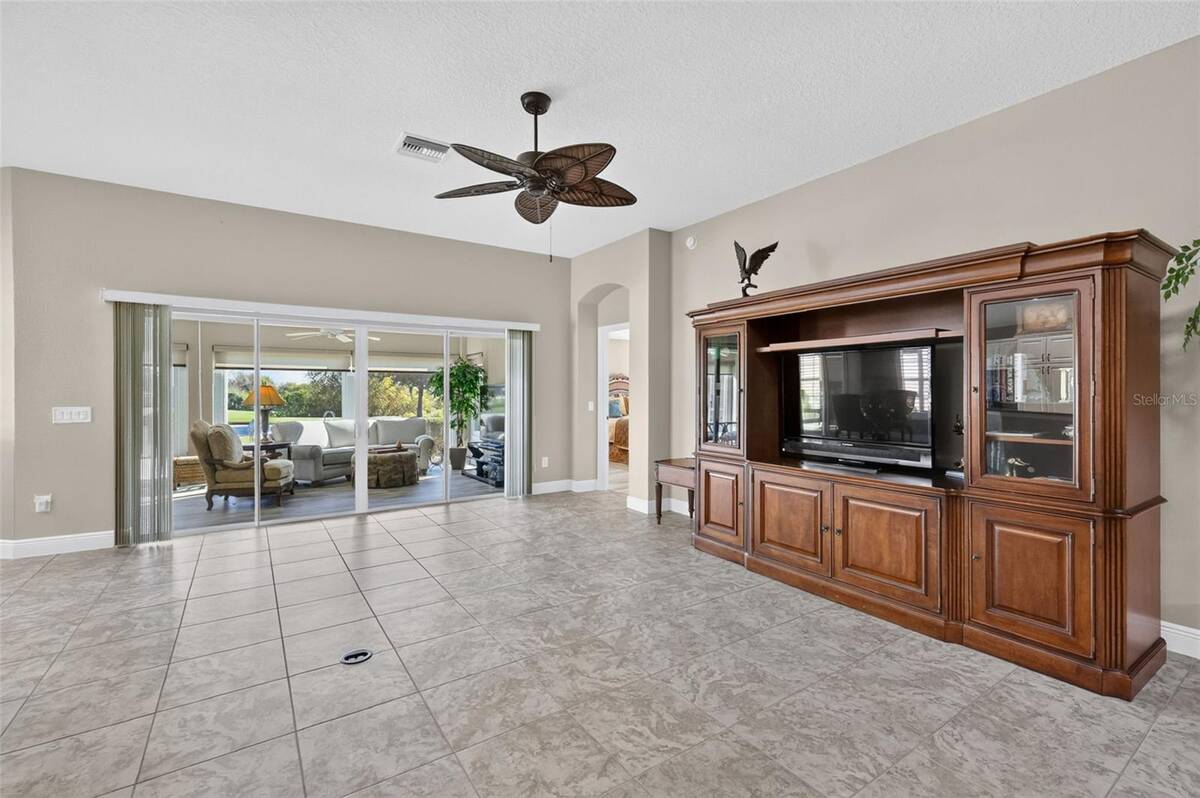 3323 Kelvington Road, The Villages, FL 32163