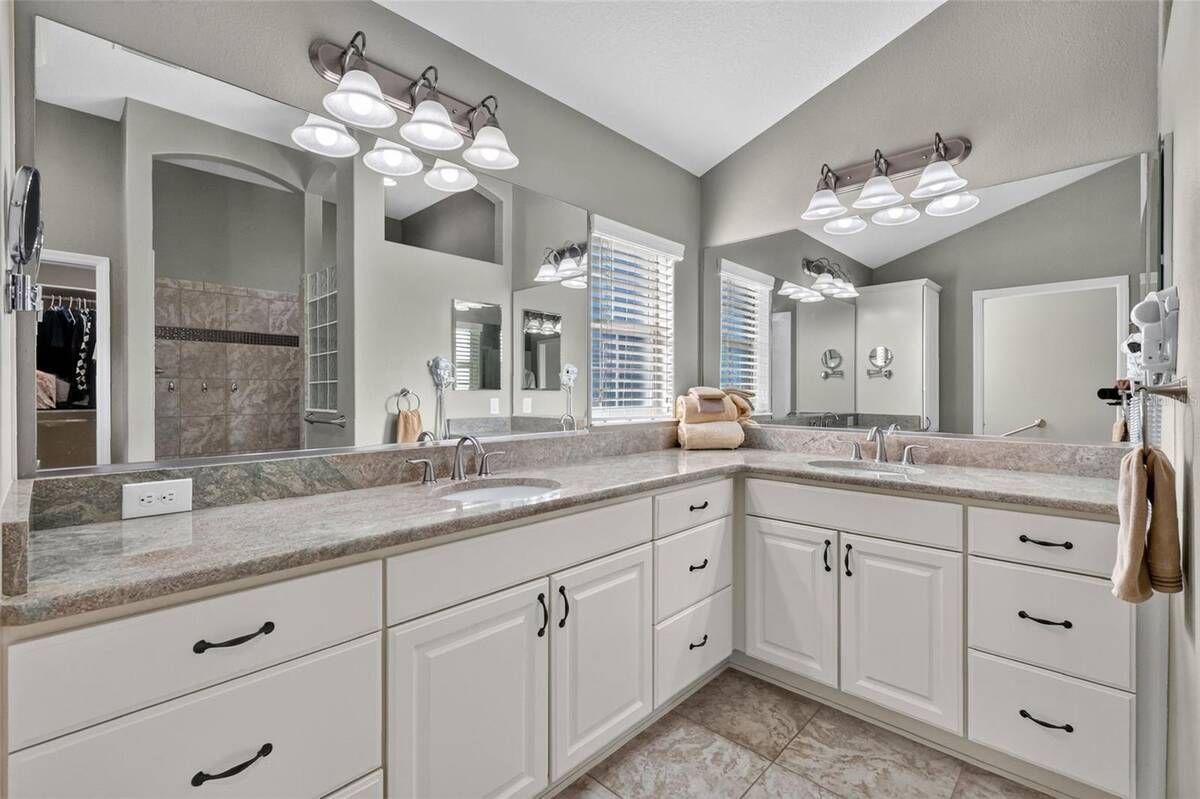 3323 Kelvington Road, The Villages, FL 32163