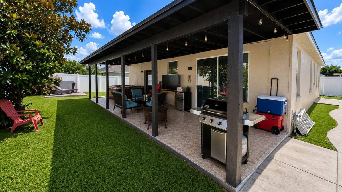 8703 Fort Shea Avenue, Orlando, FL 32822
