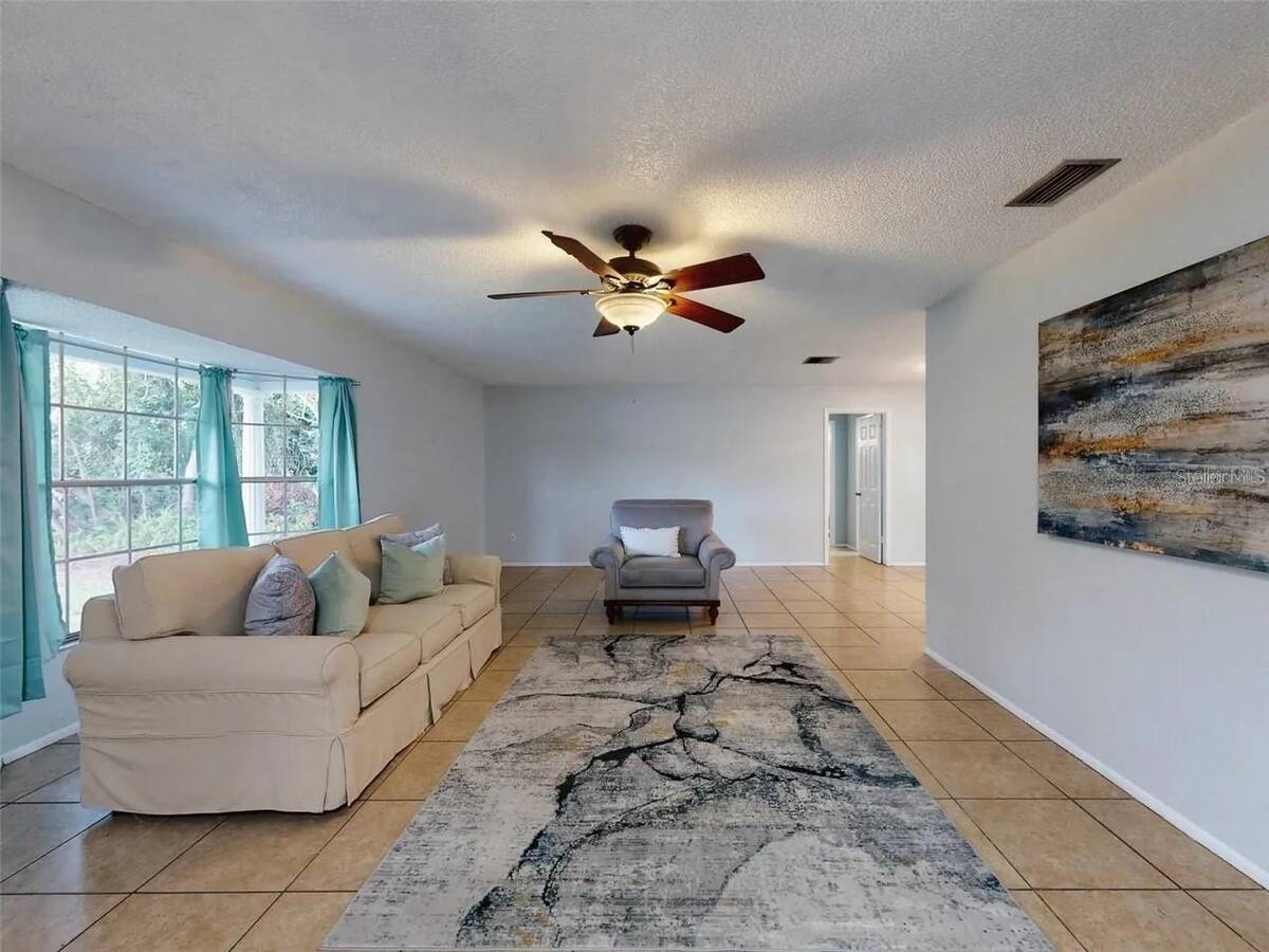 1836 Plumtree Drive, Deltona, FL 32725