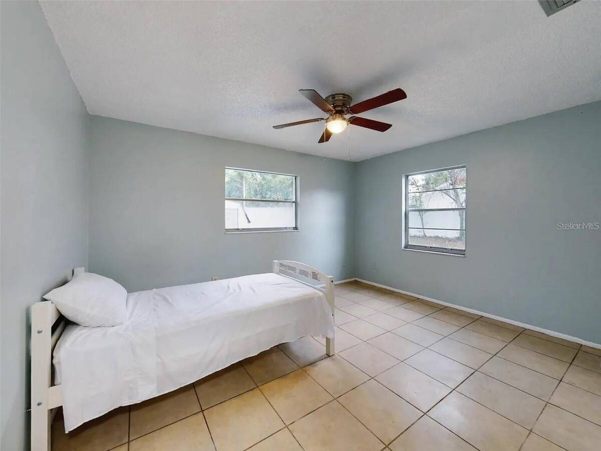 1836 Plumtree Drive, Deltona, FL 32725