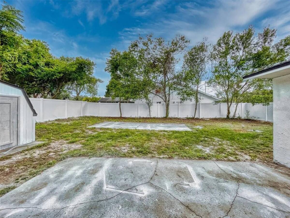 1836 Plumtree Drive, Deltona, FL 32725