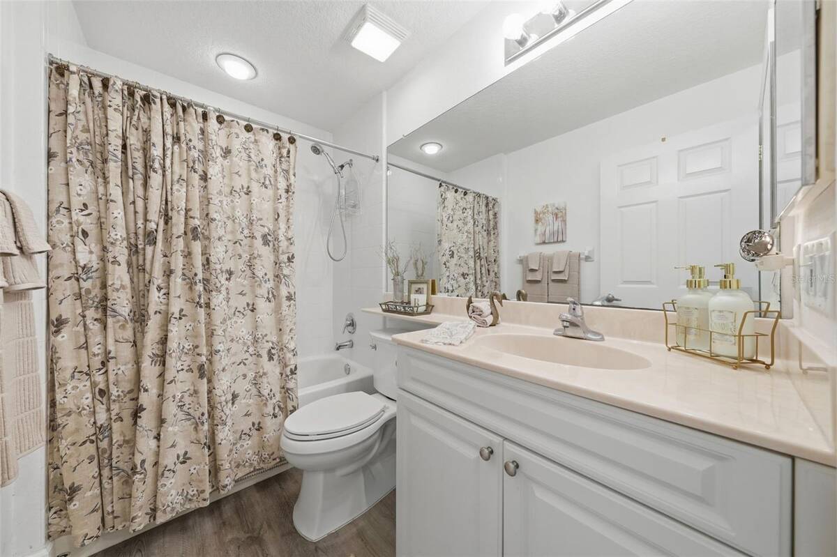 5418 Compass Point, Oxford, FL 34484