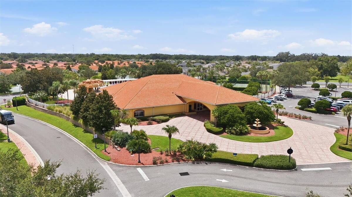 5418 Compass Point, Oxford, FL 34484