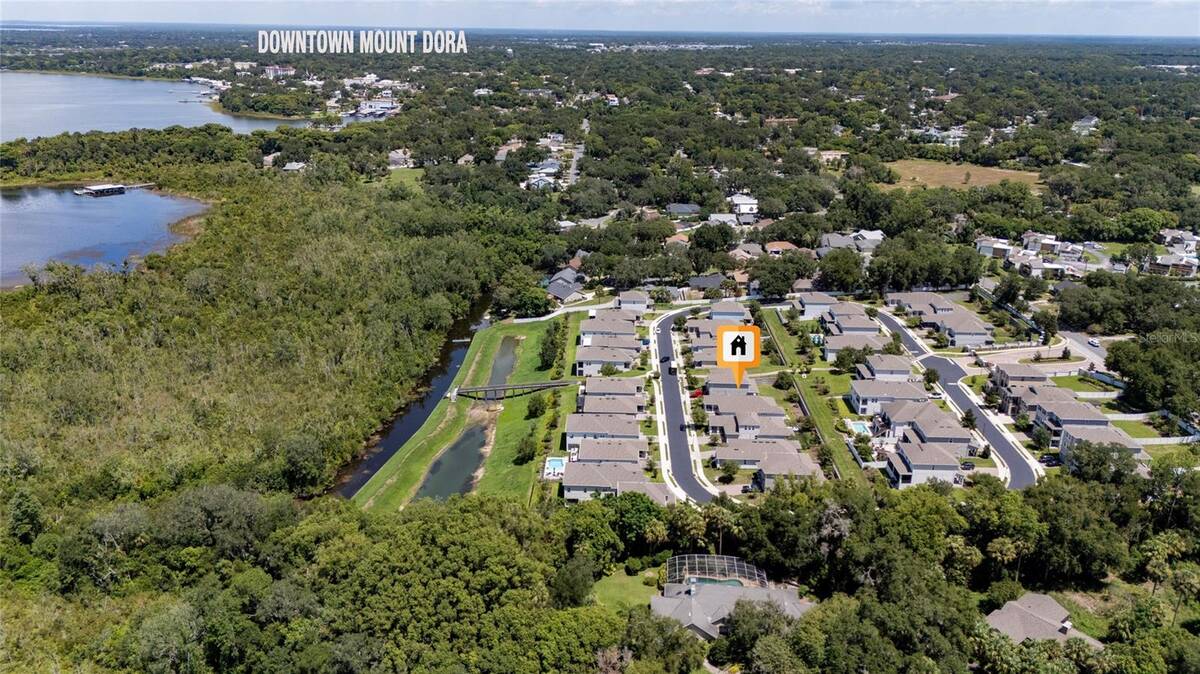 1211 Dora Parc Lane, Mount Dora, FL 32757