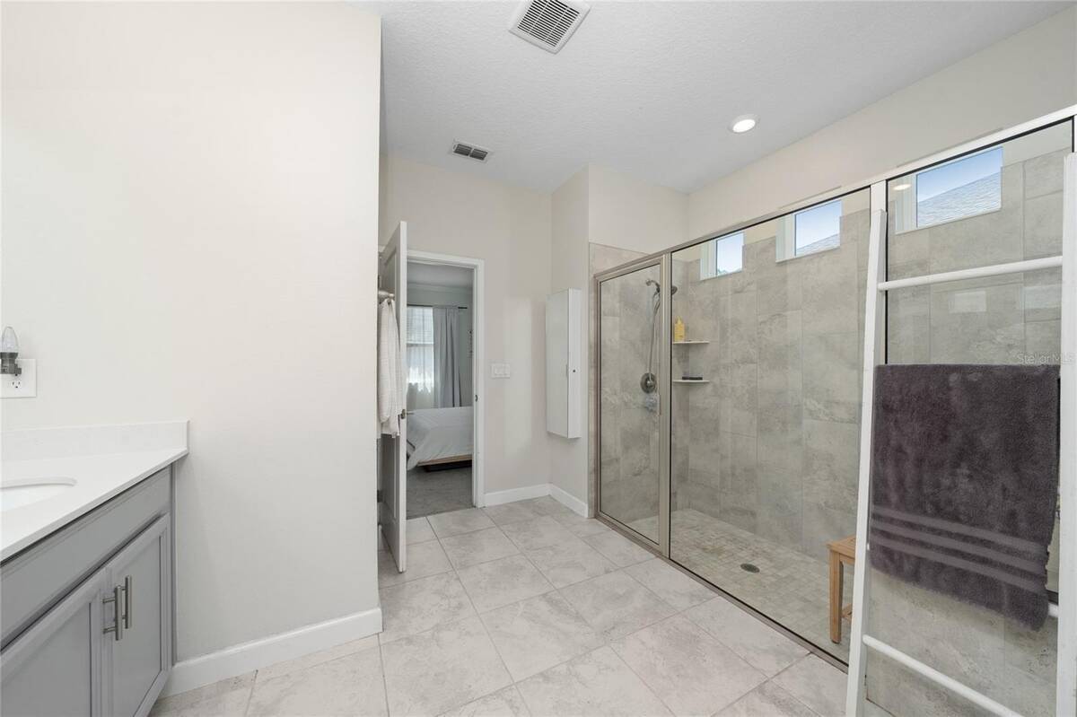 1211 Dora Parc Lane, Mount Dora, FL 32757