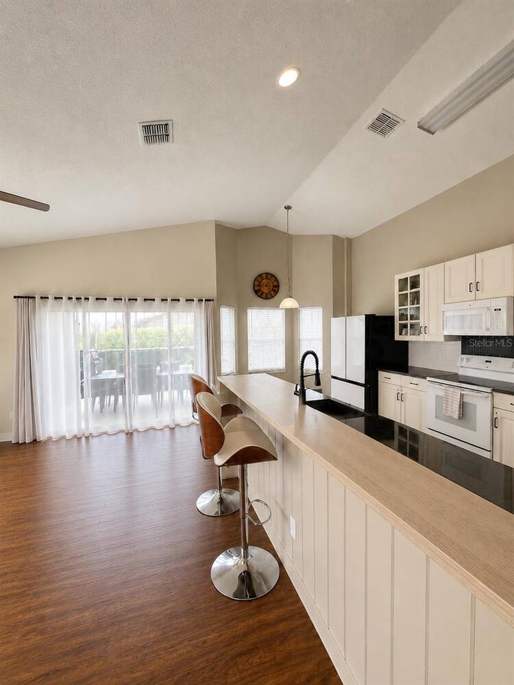 631 Old Bridge Circle, Davenport, FL 33897