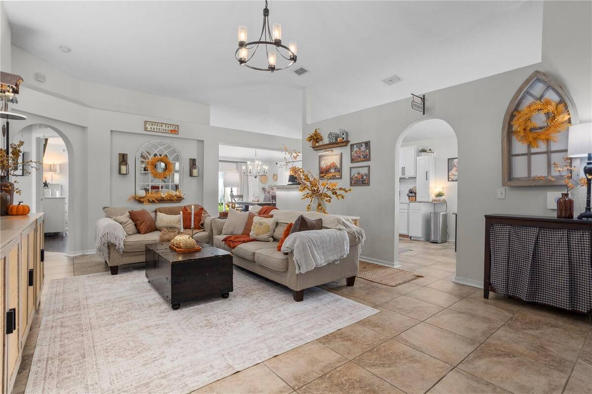 439 Hammerstone Avenue, Haines City, FL 33844