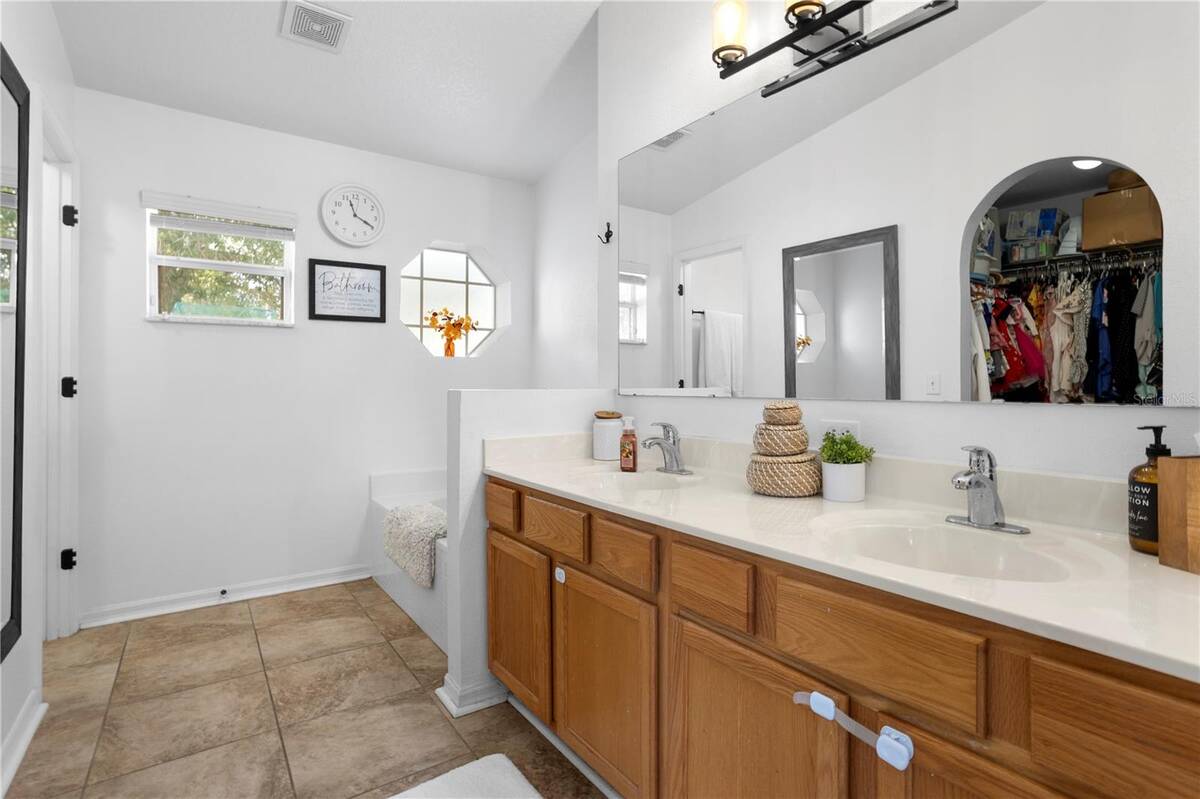 439 Hammerstone Avenue, Haines City, FL 33844