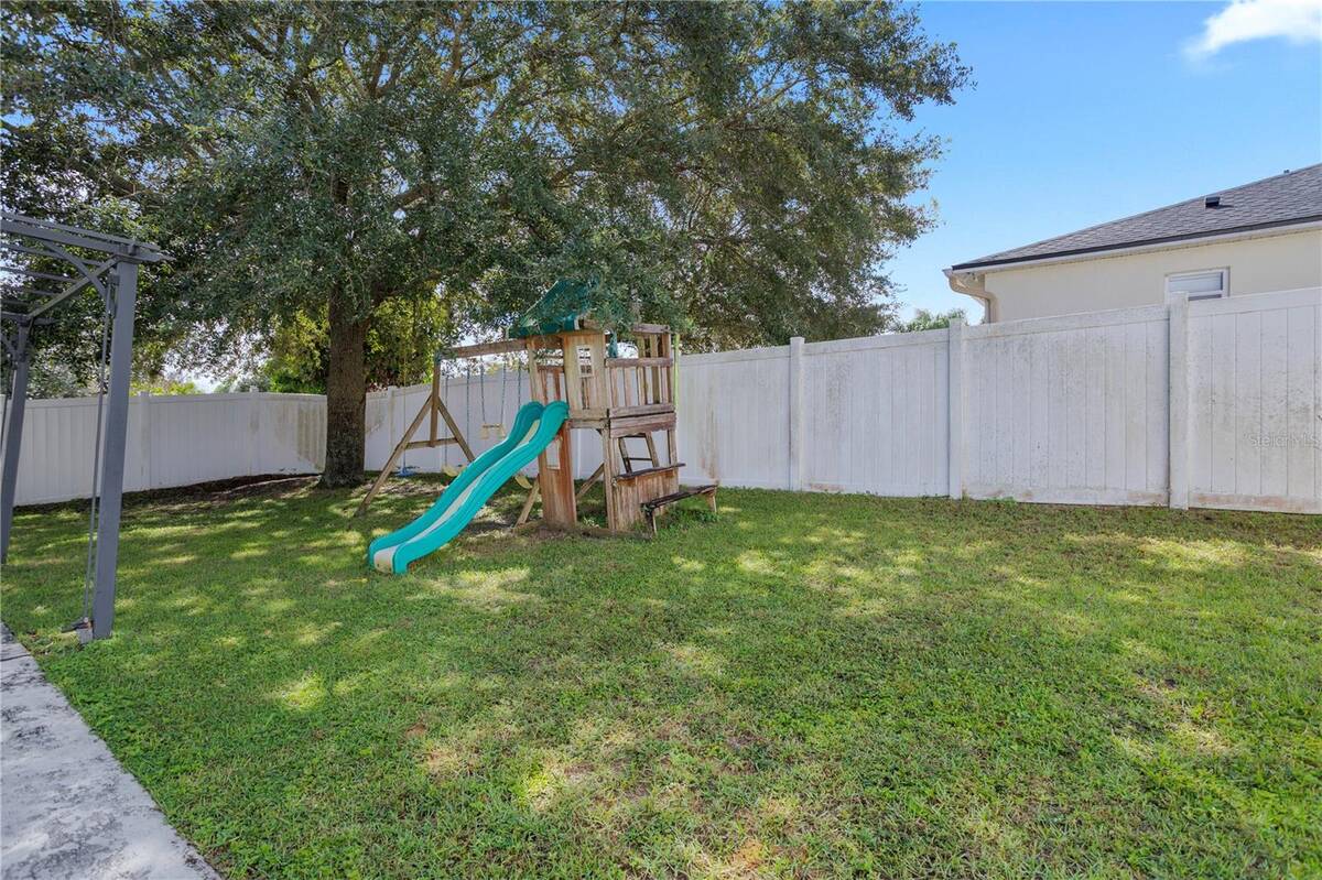 439 Hammerstone Avenue, Haines City, FL 33844