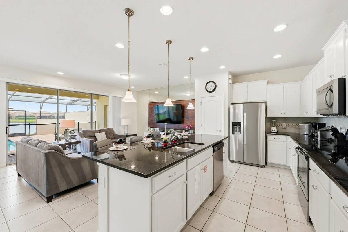 8866 Geneve Court, Kissimmee, FL 34747